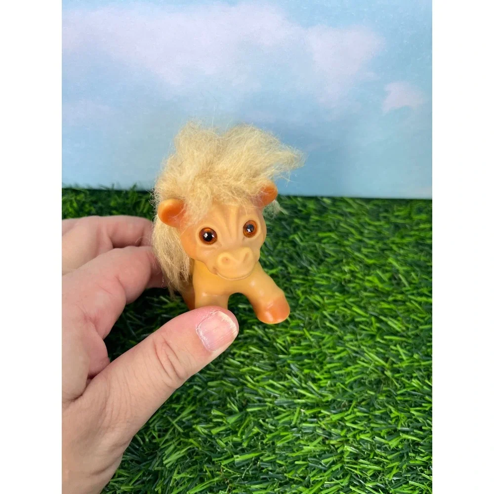 Vintage Thomas Dam Troll Horse Pony Tan Blonde Hair Amber Eyes Collectible Toy